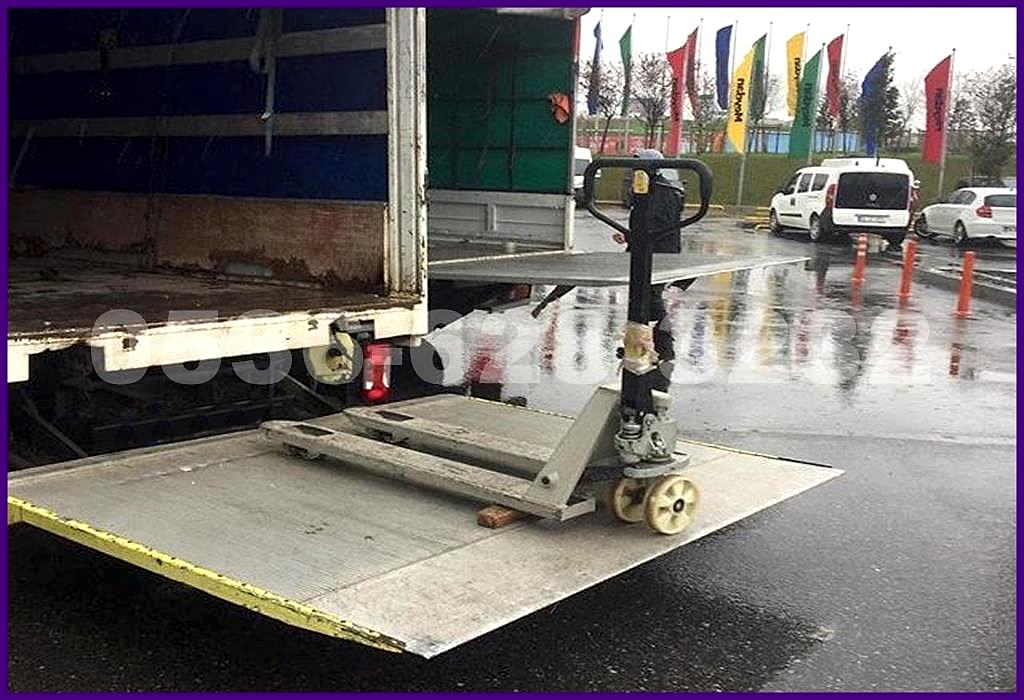 İSTANBUL LİFTLİ YÜK TAŞIMA KAMYONETİ